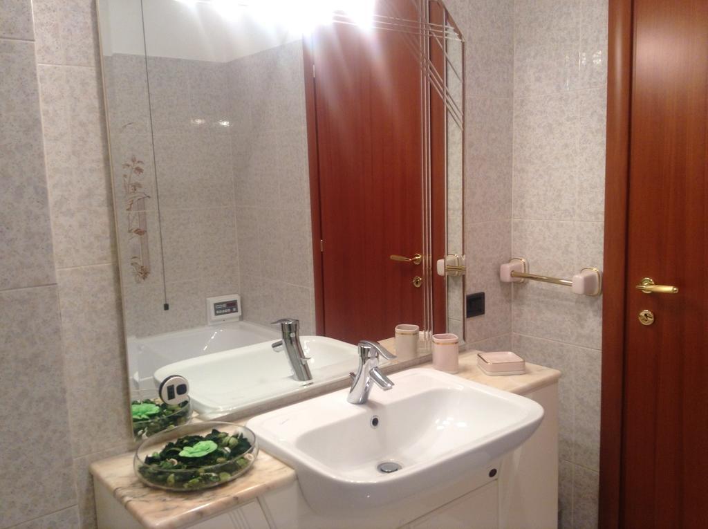 B&B Humana Rozzano Luaran gambar